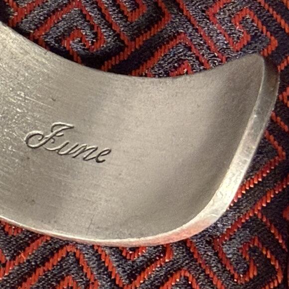 Salisbury Pewter June Rose Flower Cuff Bangle Bracelet Etched Collectible 1” - Picture 4 of 12